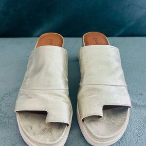 Gentle souls by Kenneth Cole Size 7and a half